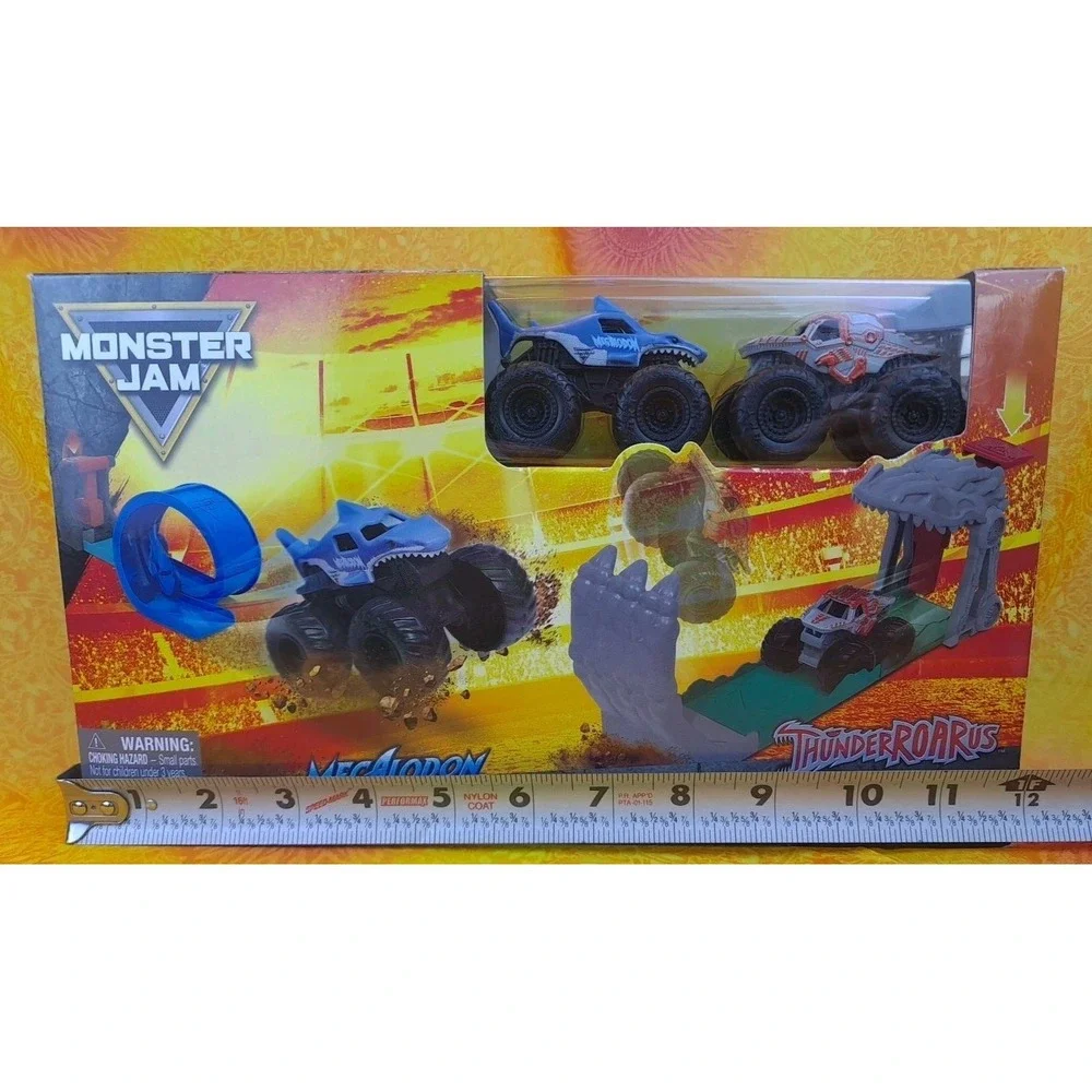 Monster Jam Megalodon ThunderROARus Launcher Playset 2‎ Trucks Track Spin Master